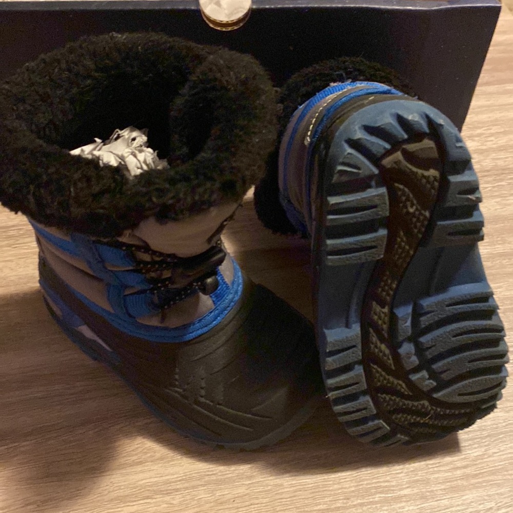 Absolute Canada toddler boys winter boots
